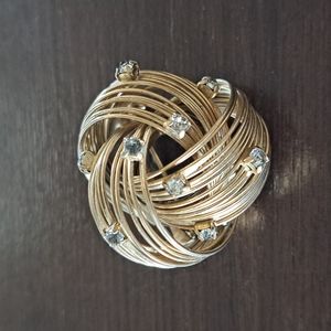 Chunky Wire Brooch with Rhinestones Goldtone 1"